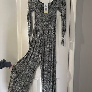 Black and Ivory off the shoulder jumper